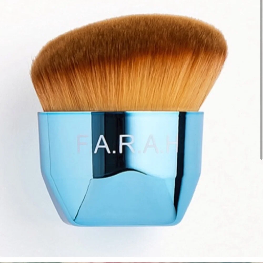 F.A.R.A.H Palm Brush Makeup Brush metallic Aqua